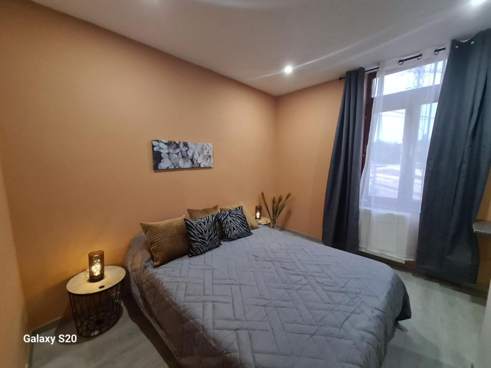 Liege Apartment Серен Екстериор снимка